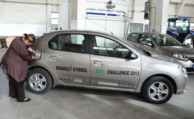 Renault’dan Yakıt Tüketiminde bir Rekor daha: Renault Symbol Eco-Challenge maratonunda 100 km’de sadece 2,9 l yakıt tüketti