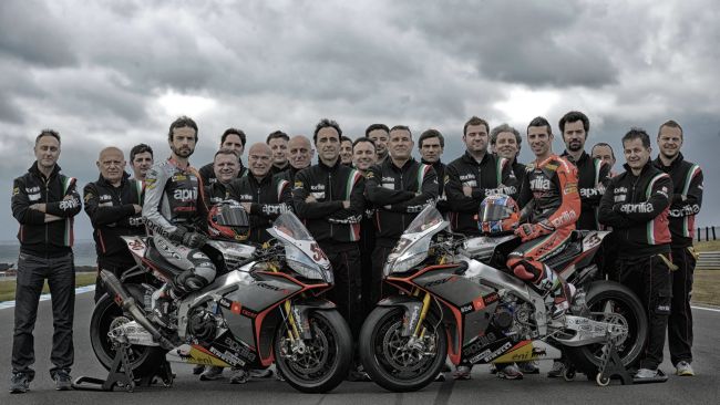 Dünya Şampiyonluğu’nun Peşindeki Gümüş Ateş Topu:  Aprilia RSV4 SBK