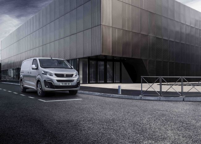 Peugeot, Yeni Expert ile Hafif Ticari Araç Pazarında Çıtayı Yükseltiyor