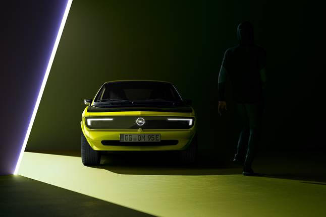 Opel’den Teknolojik Neo-Klasik: Opel Manta GSe ElektroMOD Mayıs Ayında Tanıtılacak!