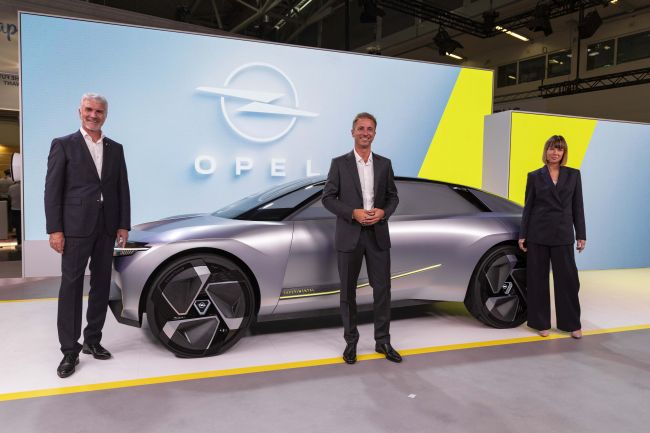Opel’den IAA Mobility 2023’te 2 Dünya Lansmanı!