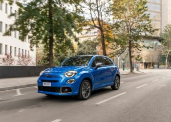 Fiat 500X Gelişmiş Hibrit Motor Teknolojisi ile Yenilendi