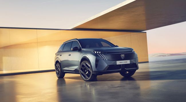 Peugeot, 7 Koltuklu Suv'u Yeni 5008'i Tanıttı!