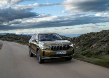 Škoda Kodiaq, Yeni Tasarımı ve Teknolojisi ile SUV Segmentinde Dengeleri Değiştiriyor