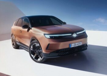 Opel’in SUV’daki Amiral Gemisi Yeni Opel Grandland Elektrik Yeni Nesliyle Tanıtıldı