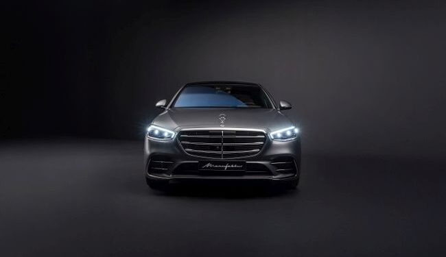 “Çünkü O bir Mercedes-Benz”: S-Serisi, Roger Federer’le Sahneye Çıkıyor