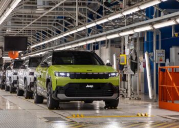 Yeni Jeep® Compass Stellantis Melfi Fabrikası’nın Bantlarından İnmeye Başladı!