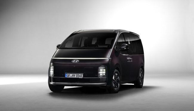 Hyundai’den Brüksel’de STARIA Elektrik ve IONIQ 3 Şovu