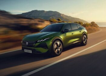Tasarımıyla Etkileyici Yeni Peugeot 408 Tanıtıldı!