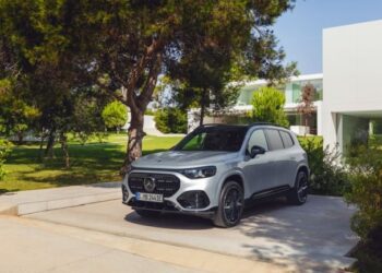 Yeni Elektrikli GLB şimdi Türkiye’de
