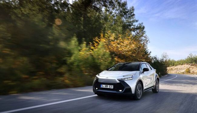 Toyota C-HR, Otomotiv Dünyasında 10’uncu yılını kutluyor